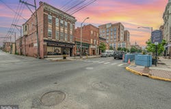 119 N GEORGE ST, YORK, PA 17401