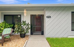 3721 SAND PEBBLE Drive, VALRICO, FL 33596
