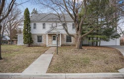130 Holly Road, Hopkins, MN 55343