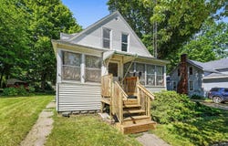 238 4th Avenue, Three Rivers, MI 49093