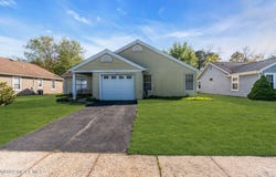 21 Hastings Drive, Forked River, NJ 08731
