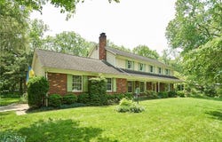 2450 Laurel Valley Drive, Akron, OH 44313