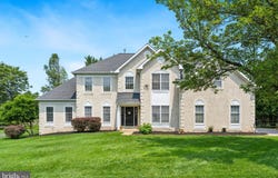 741 HEATHERSTONE DRIVE, BERWYN, PA 19312