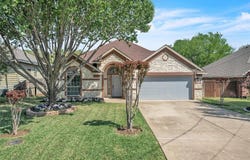 406 Wright Boulevard, Grand Prairie, TX 75050