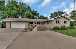 1341 75th Avenue NE, Sauk Rapids, MN 56379