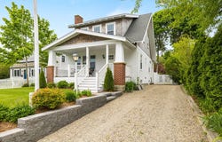 12 Dartmouth Street, Hyannis, MA 02601