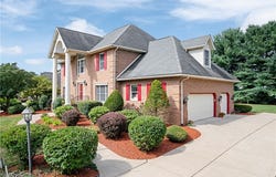 4883 Earlscourt Circle NW, Canton, OH 44718
