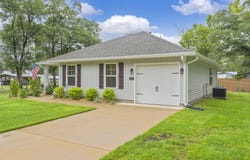 105 White Street, DeFuniak Springs, FL 32435