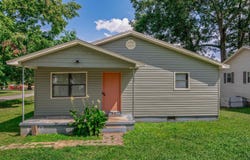 902 Aldhouse Avenue, Bridgeport, AL 35740