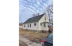 600 17th Ave, Fulton, IL 61252