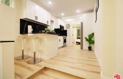 9040 Phyllis Ave, West Hollywood, CA 90069