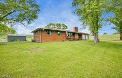 2610 Grassy Creek Road, Greeneville, TN 37743