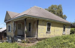 215 Ziesing Street, Spelter, WV 26404
