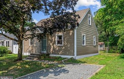 415 CENTER AVENUE, RUNNEMEDE, NJ 08078