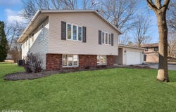 2205 NW 1st Avenue, Waverly, IA 50677