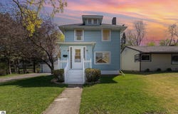 750 Pennsylvania Avenue, Alma, MI 48801