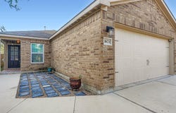 1673 Amy DR, Kyle, TX 78640