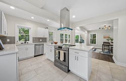 984 North Nelson Road, Columbus, OH 43219