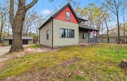 811 N Washington Avenue, Ludington, MI 49431