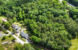 1 Gibson End Road, Great Falls, SC 29055