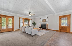 105 W Rippey Avenue, Baxter, IA 50028