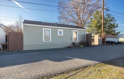 807 S Washington St, Kennewick, WA 99336