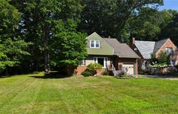 24431 Oakhill Drive, Euclid, OH 44117