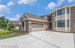 20282 BEACON Way, Northville, MI 48167