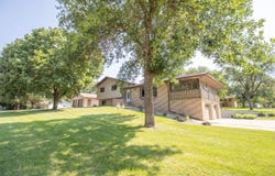 820 18th Ave SE, Rock Valley, IA 51247