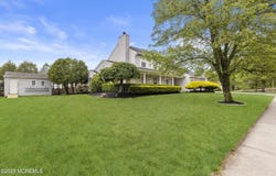39 Sarah Lane, Howell, NJ 07731