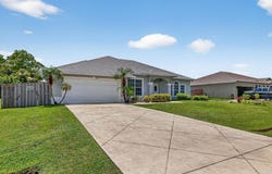 3902 SW Laidlow Street, Port Saint Lucie, FL 34953