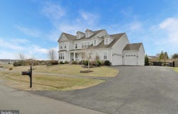 41729 WAKEHURST PLACE, LEESBURG, VA 20176