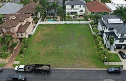 110 FOREST HILLS DRIVE, REDINGTON SHORES, FL 33708
