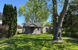 1095 HARDING Drive, Grand Blanc, MI 48507