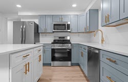 83 W Lynwood Boulevard, Hillsdale, MI 49242