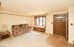 87 Myrtle Ave, Nutley Twp., NJ 07110-2833