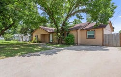 102 E Southland Avenue, Marlin, TX 76661