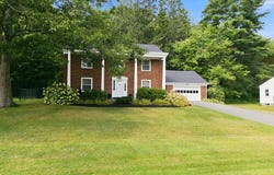 10 Lloyd Road, Waterville, ME 04901