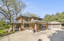 2226 Oakland Drive, Kalamazoo, MI 49008