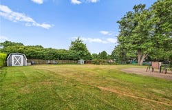 809 Limestone Dr, Shaler, PA 15101