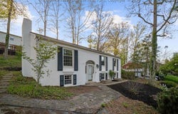 1384 Nottingham Road, Charleston, WV 25314