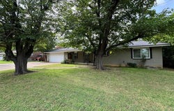1085 W Park Street, Stephenville, TX 76401