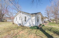 1201 S. Main St., Piedmont, MO 63957