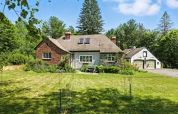 137 Middle Road, Cumberland, ME 04021