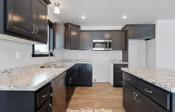 1232 PUTNAM Drive, PULASKI, WI 54162