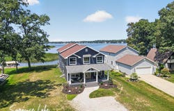 12967 N Eastshore Drive, Syracuse, IN 46567-8464
