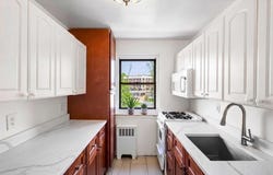 46 Terrace Circle, Great Neck, NY 11021