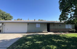 1705 W Dorothea Avenue, Visalia, CA 93277