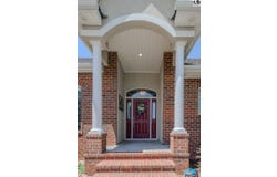 804 S Turkey Creek Dr, McPherson, KS 67460