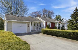 9 Brae Rd, Fairhaven, MA 02719